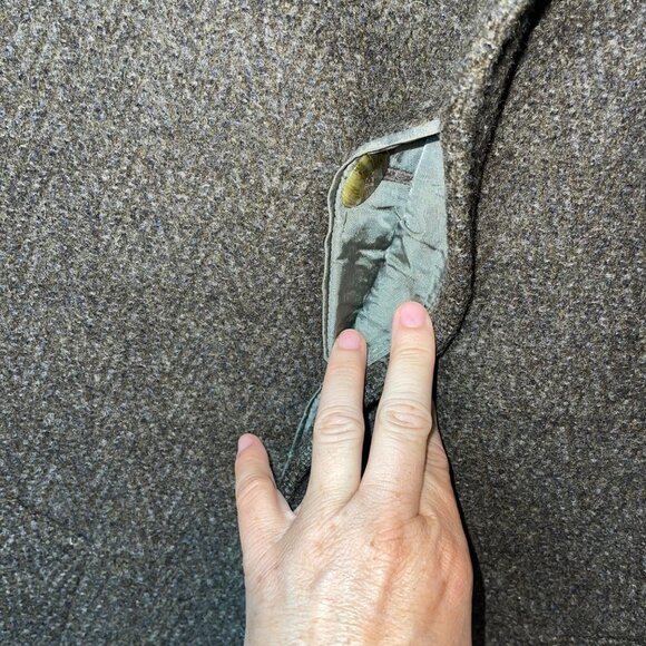 Vintage Mens Wool Coat Size 46 Greenish Brown Chevron Button Front Closure - Picture 14 of 15